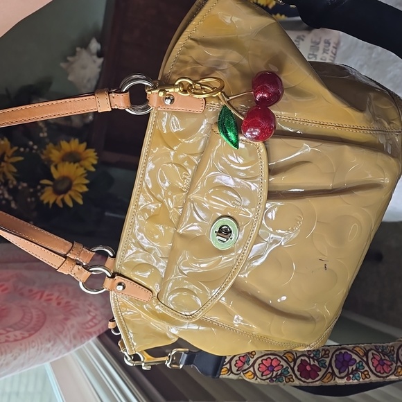 Coach Peyton Stylish Yellow Patent Leather Purse - Picture 1 of 16